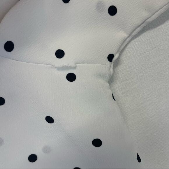 Hailey & Co. Polka Dot Blouse black white short sleeve scalloped hem Size Large - Picture 6 of 11